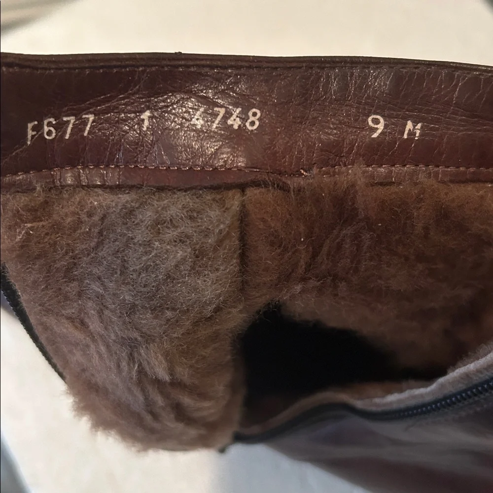 Bally fine Italian Leather ZipUp faux fur lined Ankle Boots men’s size 9 brown